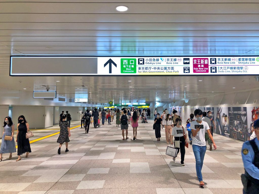 新宿駅東西自由通路 年7月19日開通 改札内に入らずに直接 東西を通り抜け 都市商業研究所